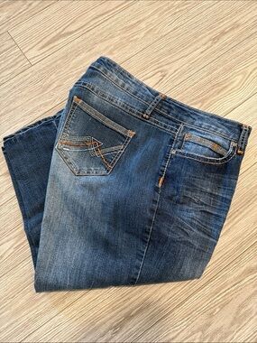 🏖️ Cato Blue Relaxed Fit Denim Capris